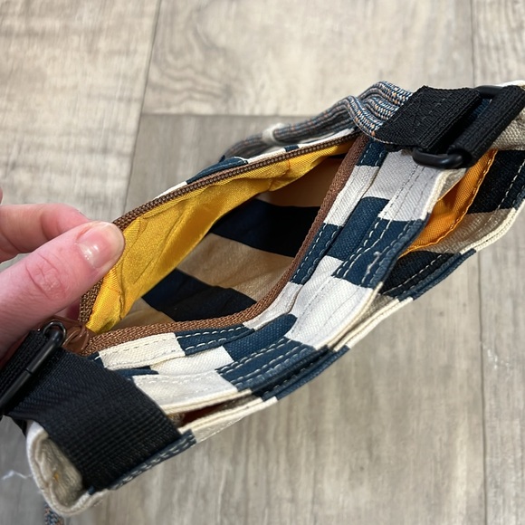 KAVU crossbody bag - Picture 7 of 7